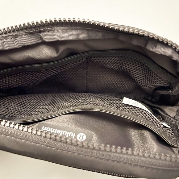 NWT Lululemon everywhere belt bag - Picture 5 of 8